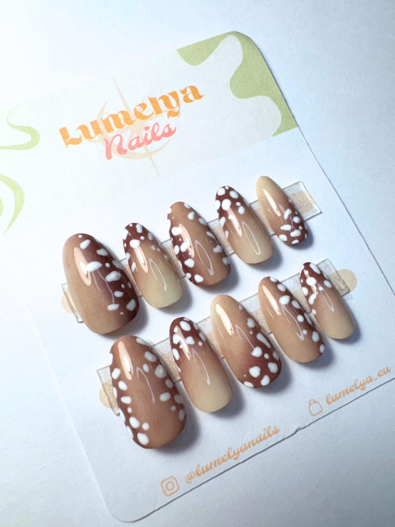Press-on nails Soft Fawn - vue 3